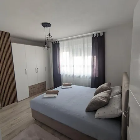 Isak Apartment *